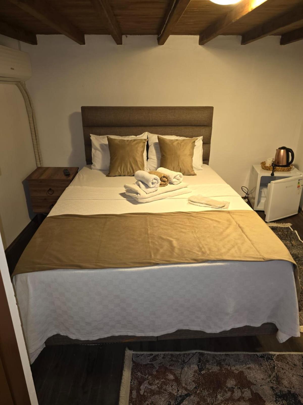 Meydan Otel Айвалык Экстерьер фото